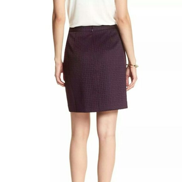 Banana Republic Pencil Mini Skirt Size 8 Purple Plum Laser Cut Lined Back Zip - Picture 2 of 11